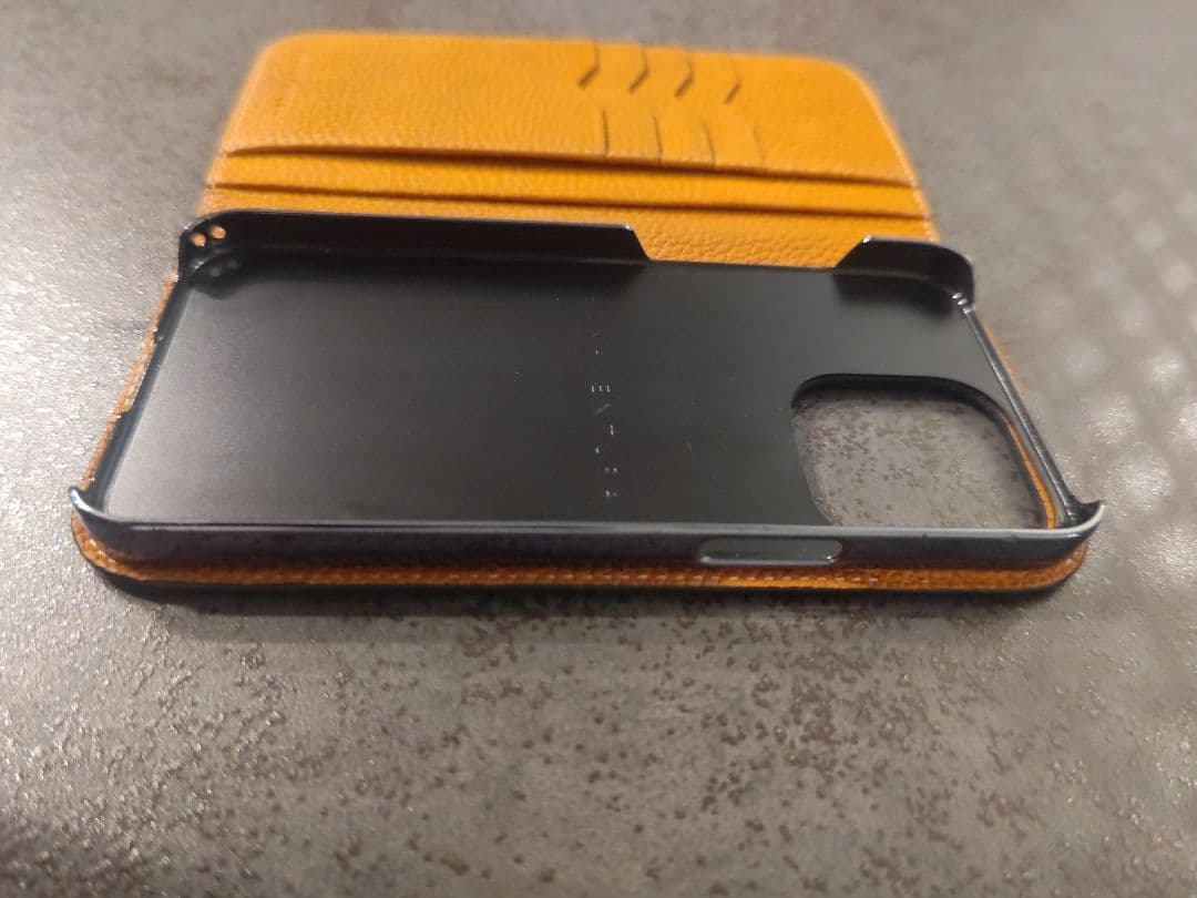 BONAVENTURA iPhone15pro手帳型ケース イエロー