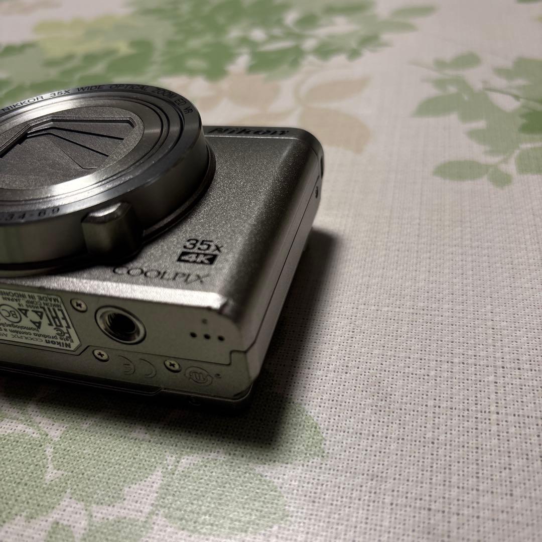 【美品】Nikon COOLPIX A900 シルバー　デジタルカメラ
