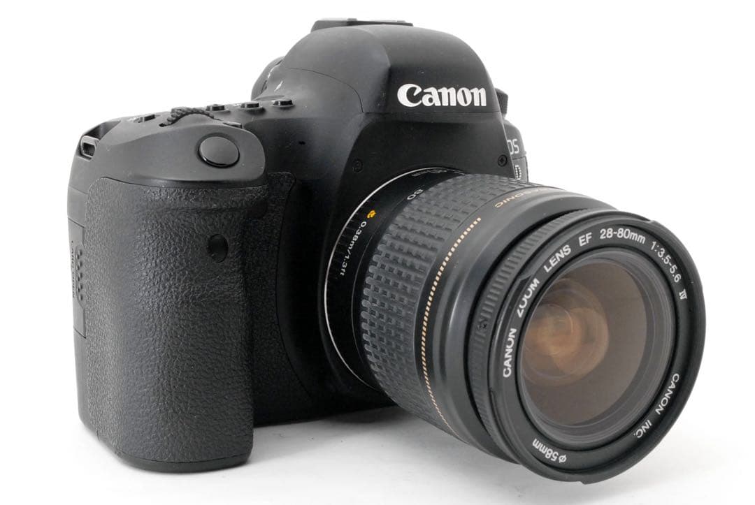 デジタル一眼レフカメラ　Canon EOS 6D Mark II標準レンズセット