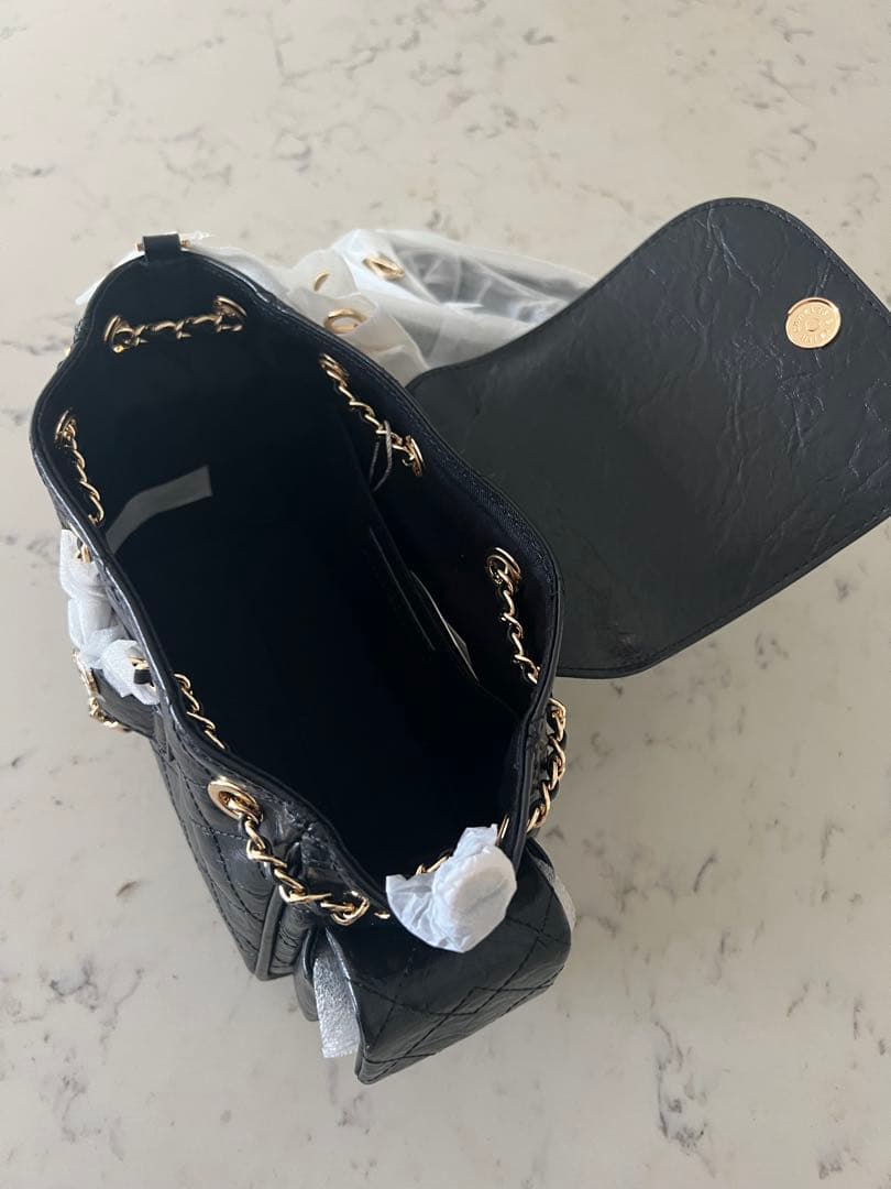 〈新品〉CHARLES&KEITH Duo 2wayフロントフラップバックパック