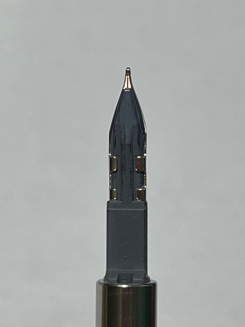 u*a様 新品　パイロット　キャップレス　螺鈿　ストライプ　細字　Ｆ　万年筆　漆