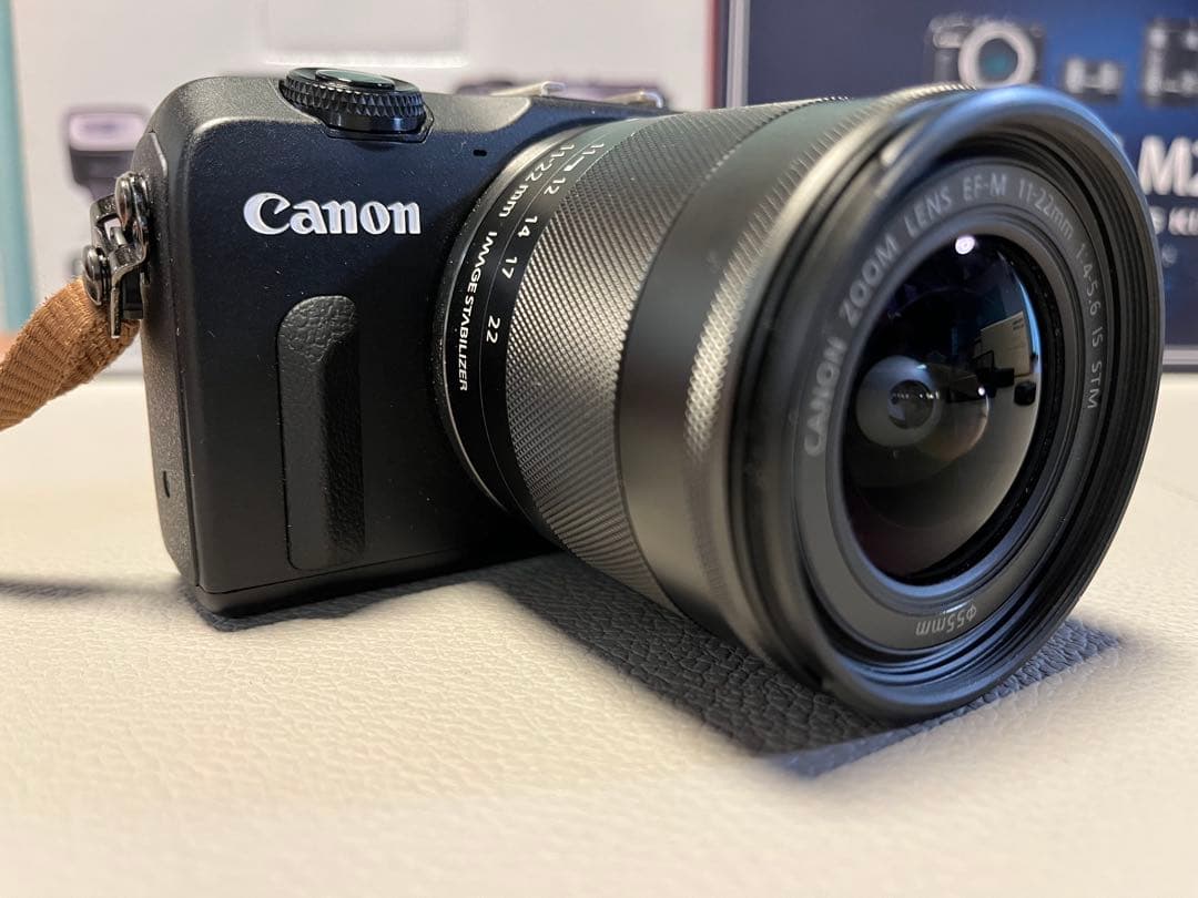 美品 Canon EOS M2 D 一眼レフ トリプルレンズキット➕望遠レンズ付