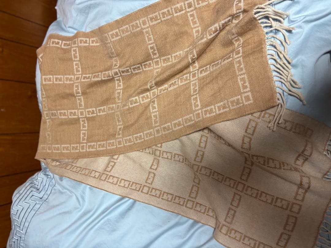 FENDI フリンジ付きタオルケット
