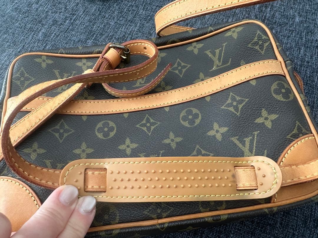 Louis Vuitton ショルダーバッグ ブラウン