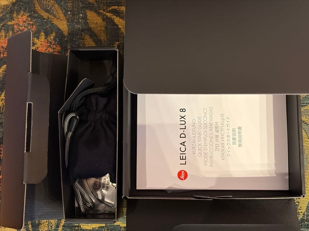 Leica ライカ D-LUX8（レザーケースとオートレンズキャップ付き）