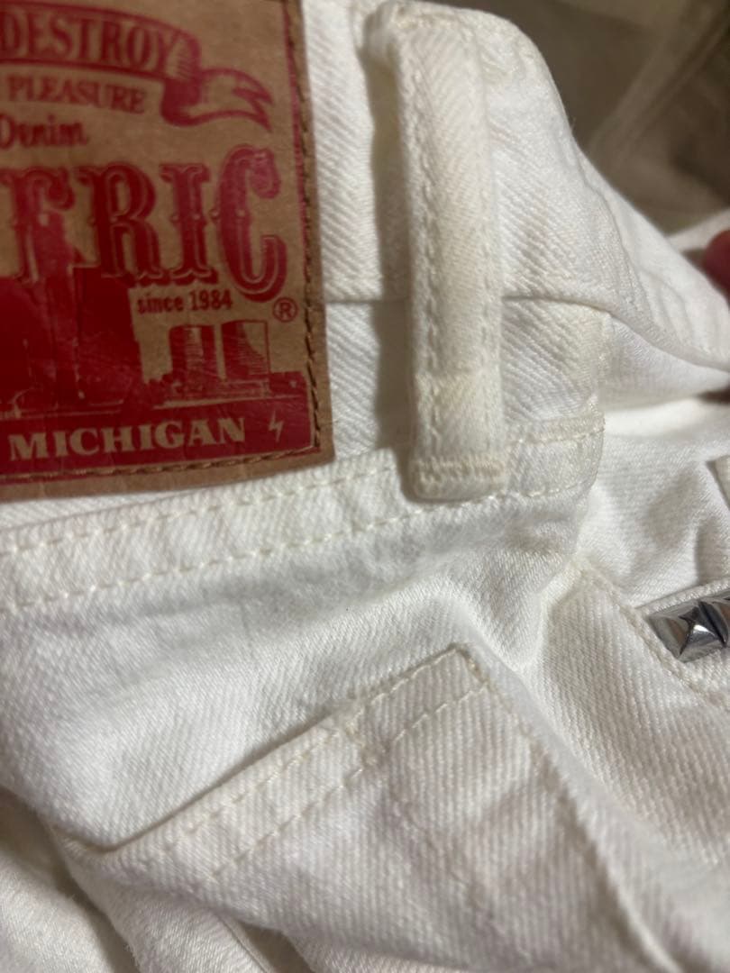 ヒステリックグラマー　ホワイトデニム　スタッズ