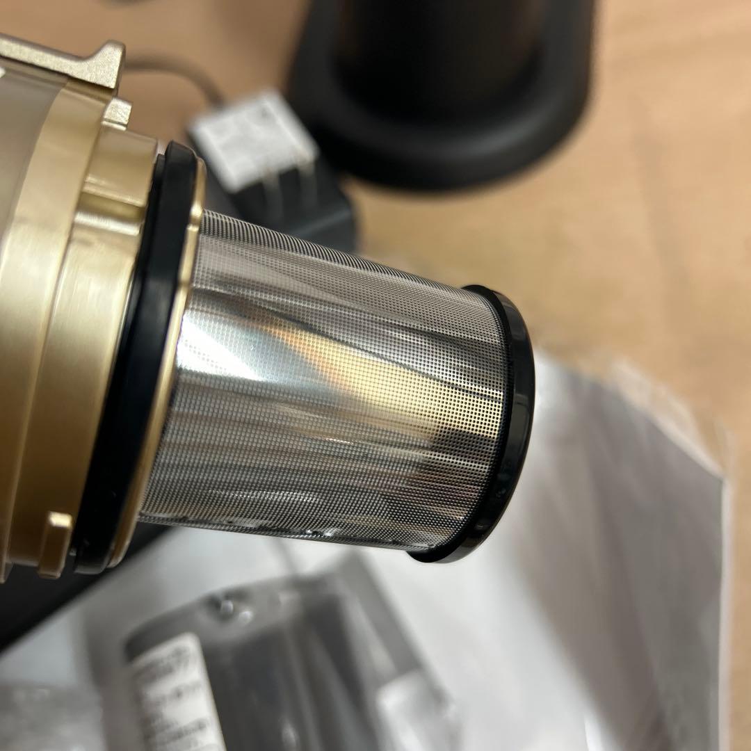 美品！インビクタス ワン コードレスクリーナー