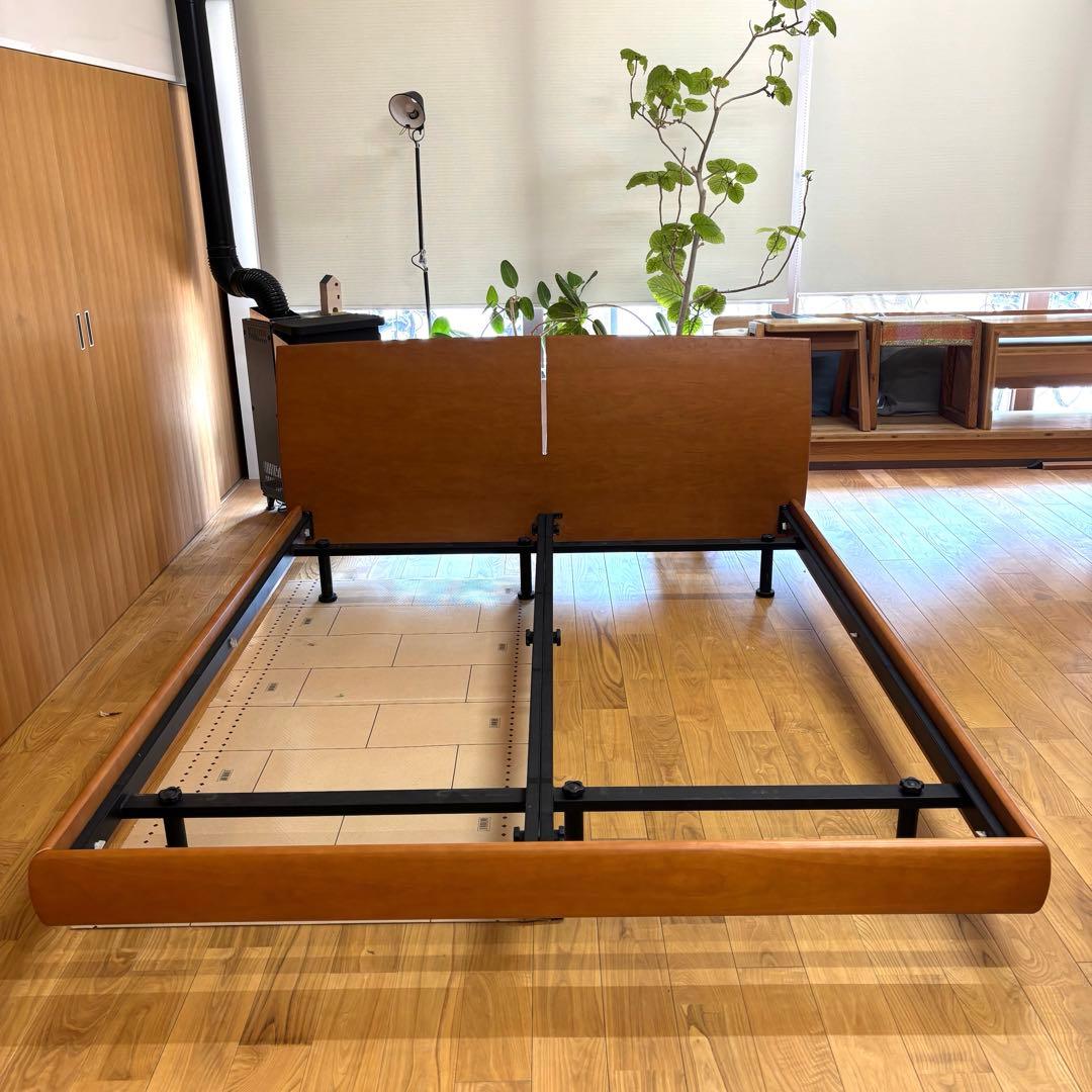 アルフレックス　ポピー　クイーンベッド　フレーム　モダン