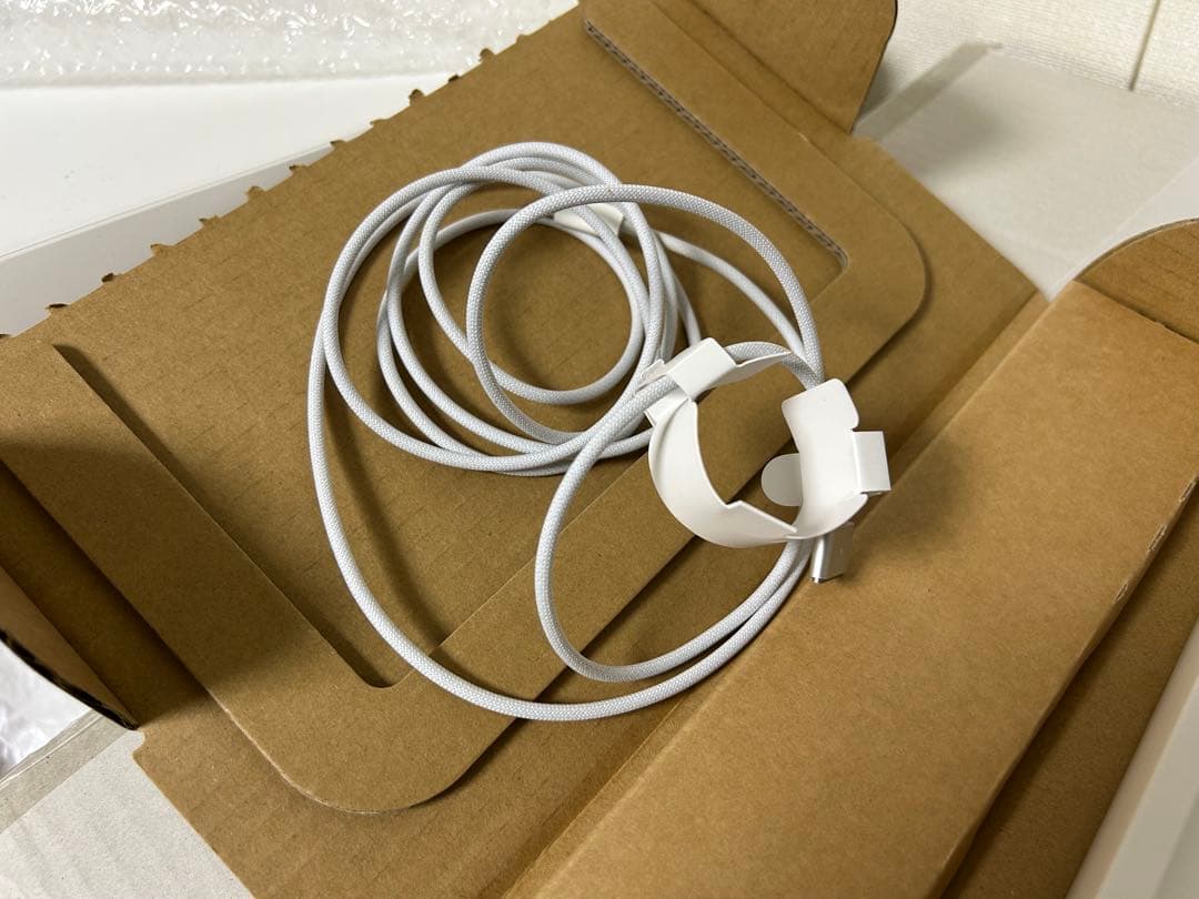 Apple MacBook Air (M2, 2022) シルバー