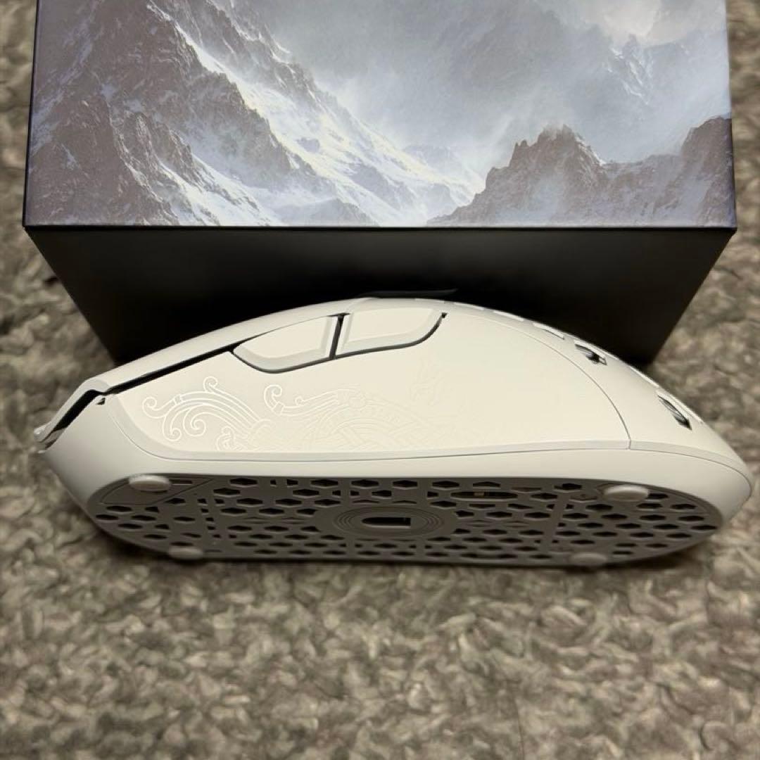 マウス・トラックボール finalmouse ULX Frostlord Medium