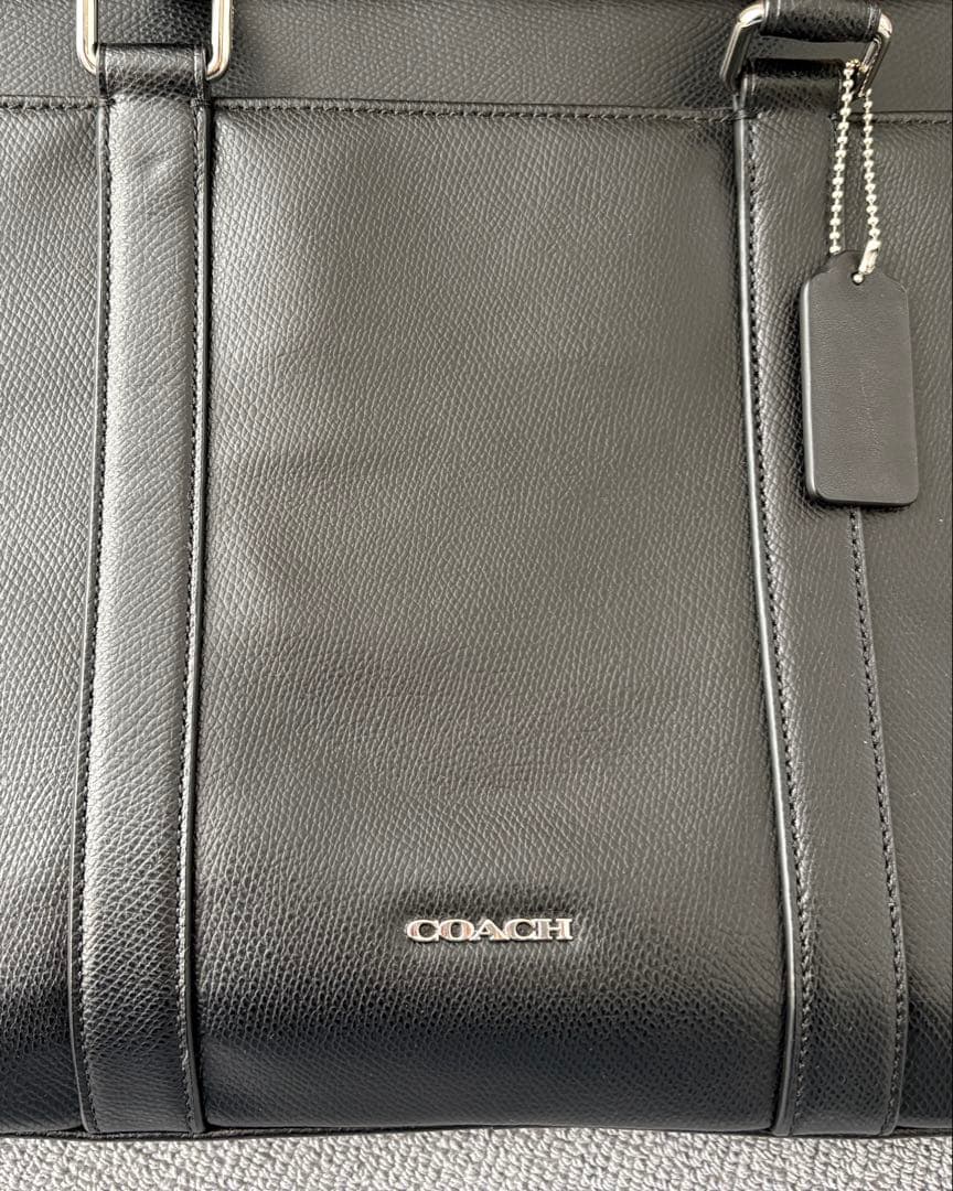 ト*モ様 COACH ブラック ビジネスバッグ