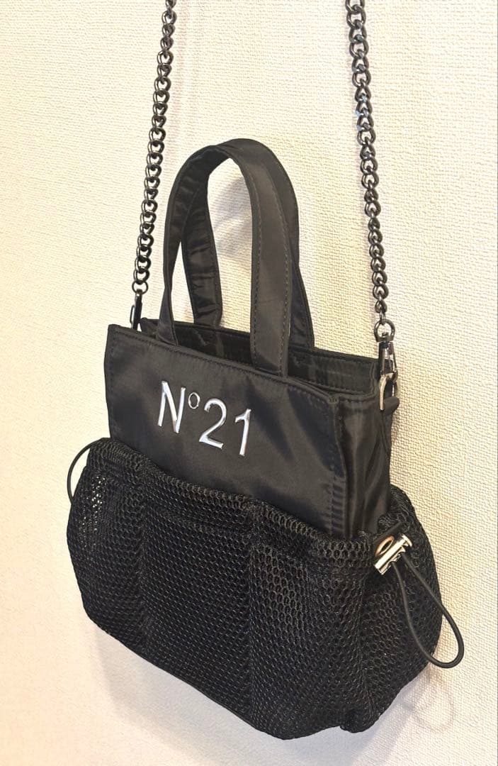 【未使用】ヌメロ ヴェントゥーノ N°21 黒 バッグ チェーン取り外し可能