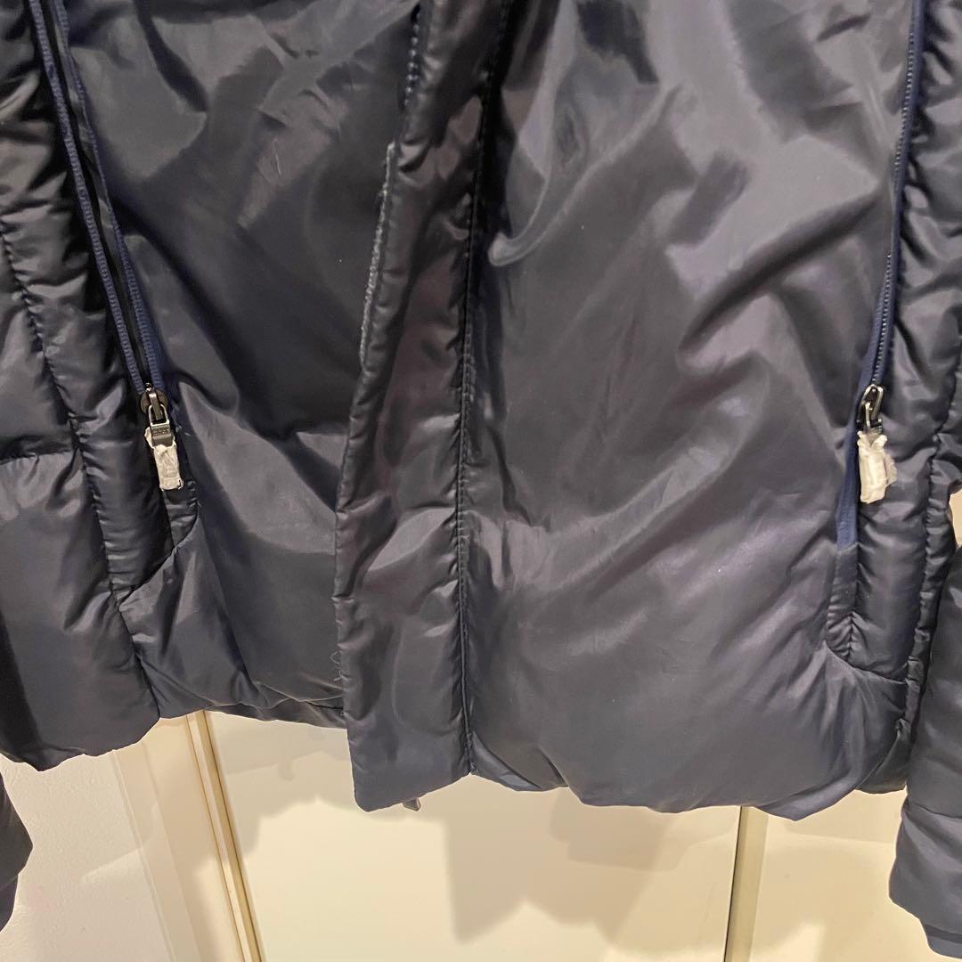 HUGO BOSS 中綿ジャケット　スタンドカラー　メタルプレート　アウター