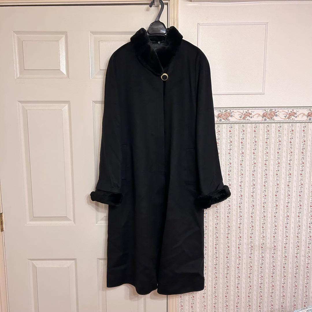 カシミヤ100%【新品未使用】ファー付きロングコート　黒