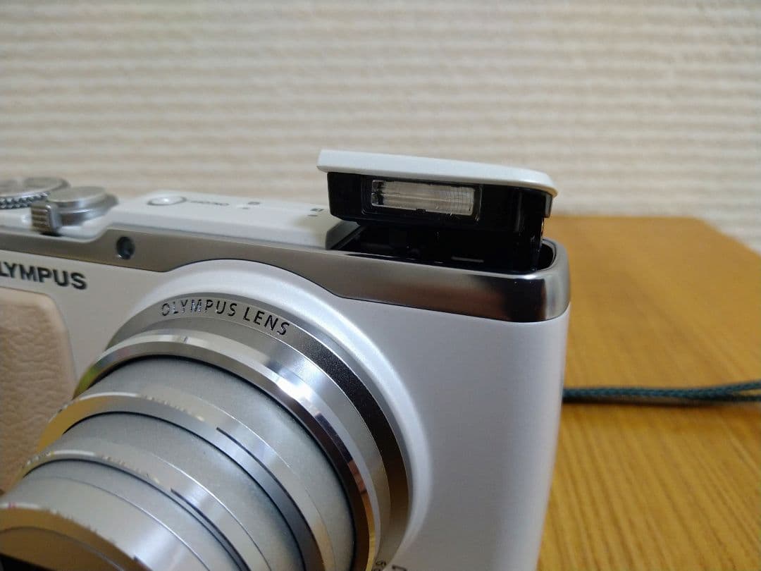 【美品】オリンパス　デジタルカメラ　OLYMPUS　SH-50