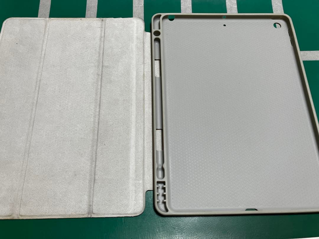 【おまけ付き】iPad 9 64GB Wi-Fiモデル