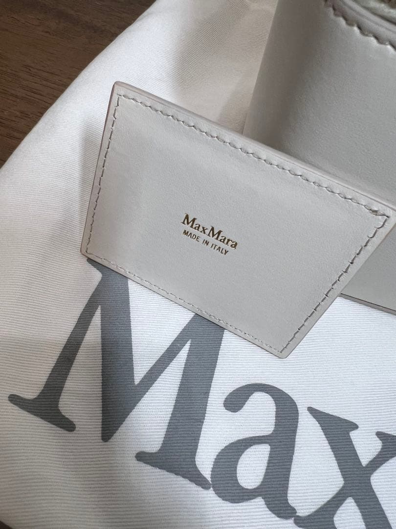 SALEMaxMara ホワイト ショルダーバッグバニティ