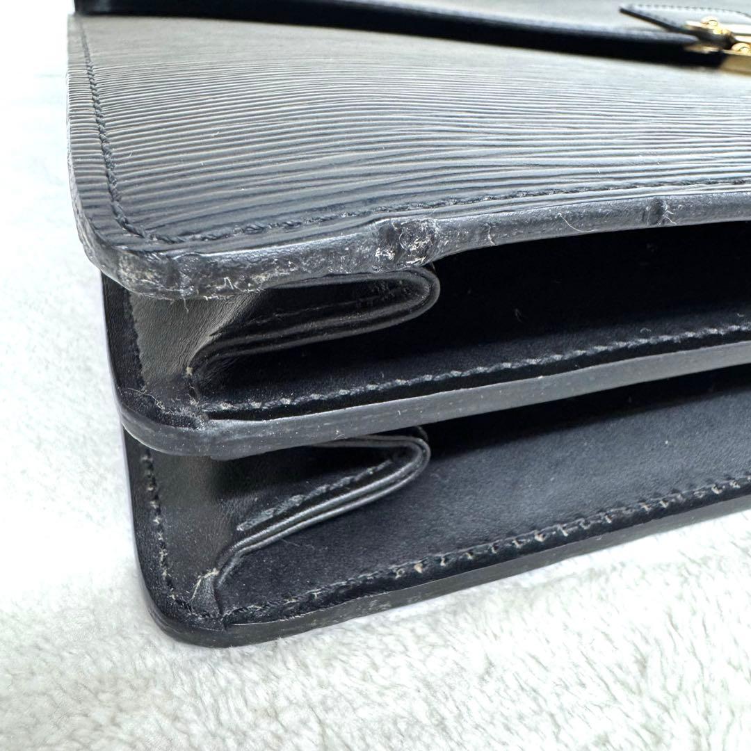 ルイヴィトン　LOUIS VUITTON ビジネスバッグ　エピ　コンセイエ