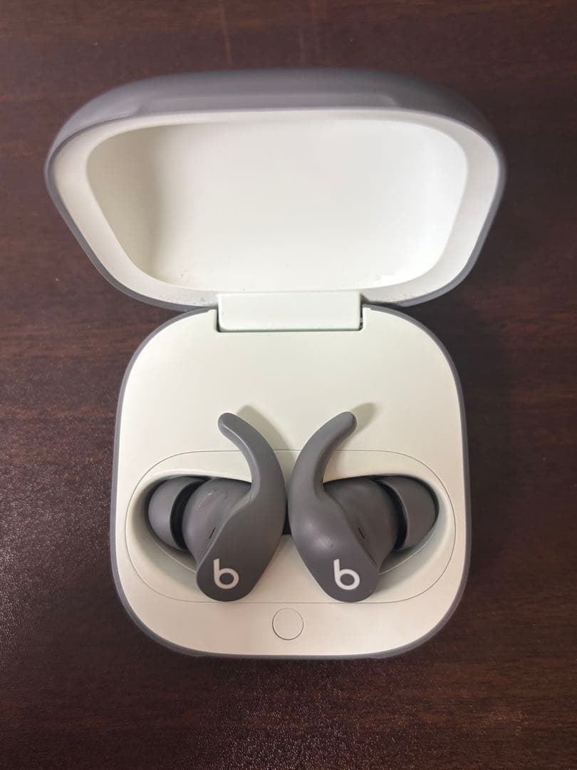 Beats Fit Proワイヤレスイヤホン グレー