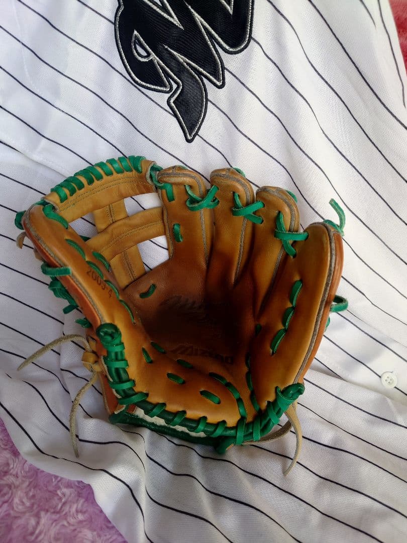 NPB 支給硬式グローブ　内野手用