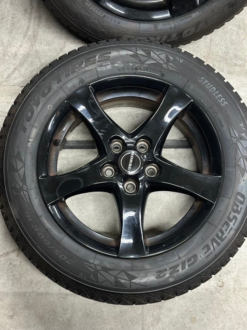 ボルボ トーヨー OBSERVE 205/60R16 ＋ BORBET