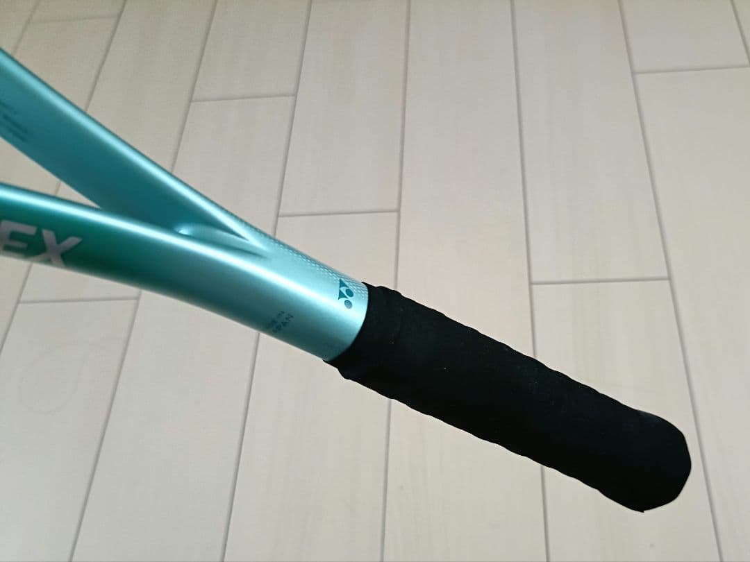 ２０２５年６月発売品　YONEX　ボルトレイジ７Ｖ