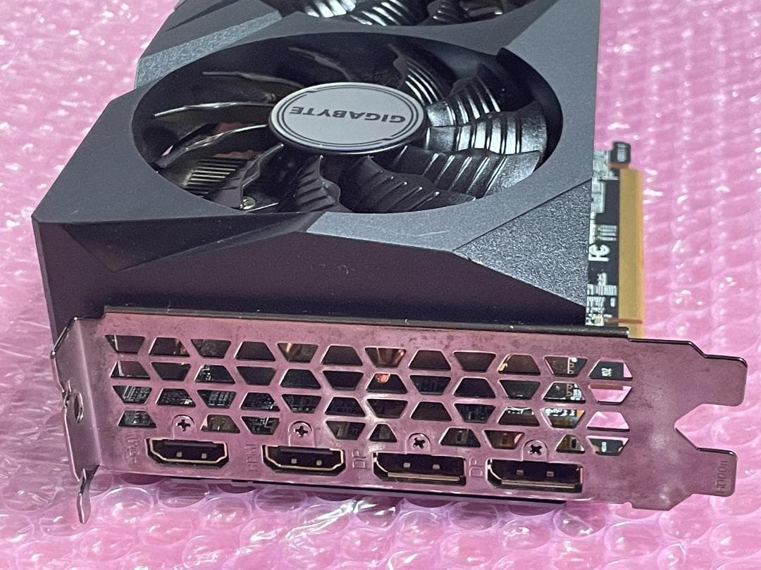 グラフィックボード・グラボ・ビデオカード GIGABYTE RX6800 GV-R68GAMING OC-16GD