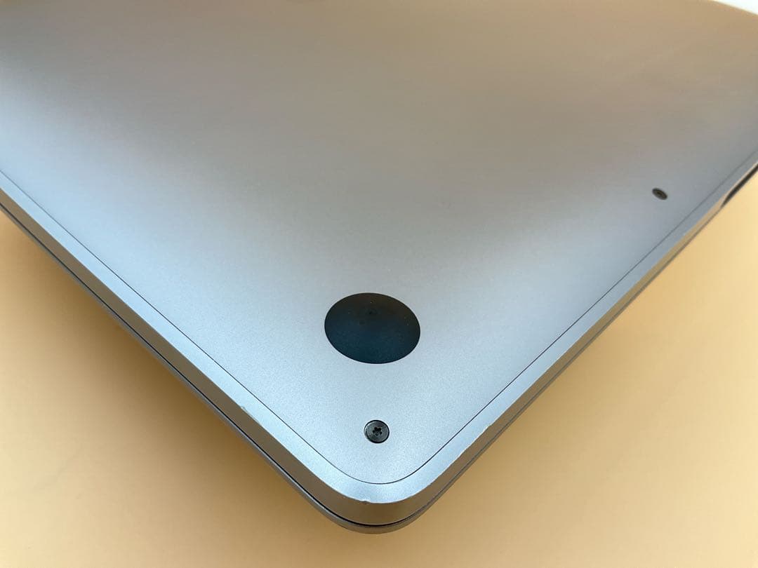 Macbook Pro 2020 13インチ M1 メモリ16GB 1TB