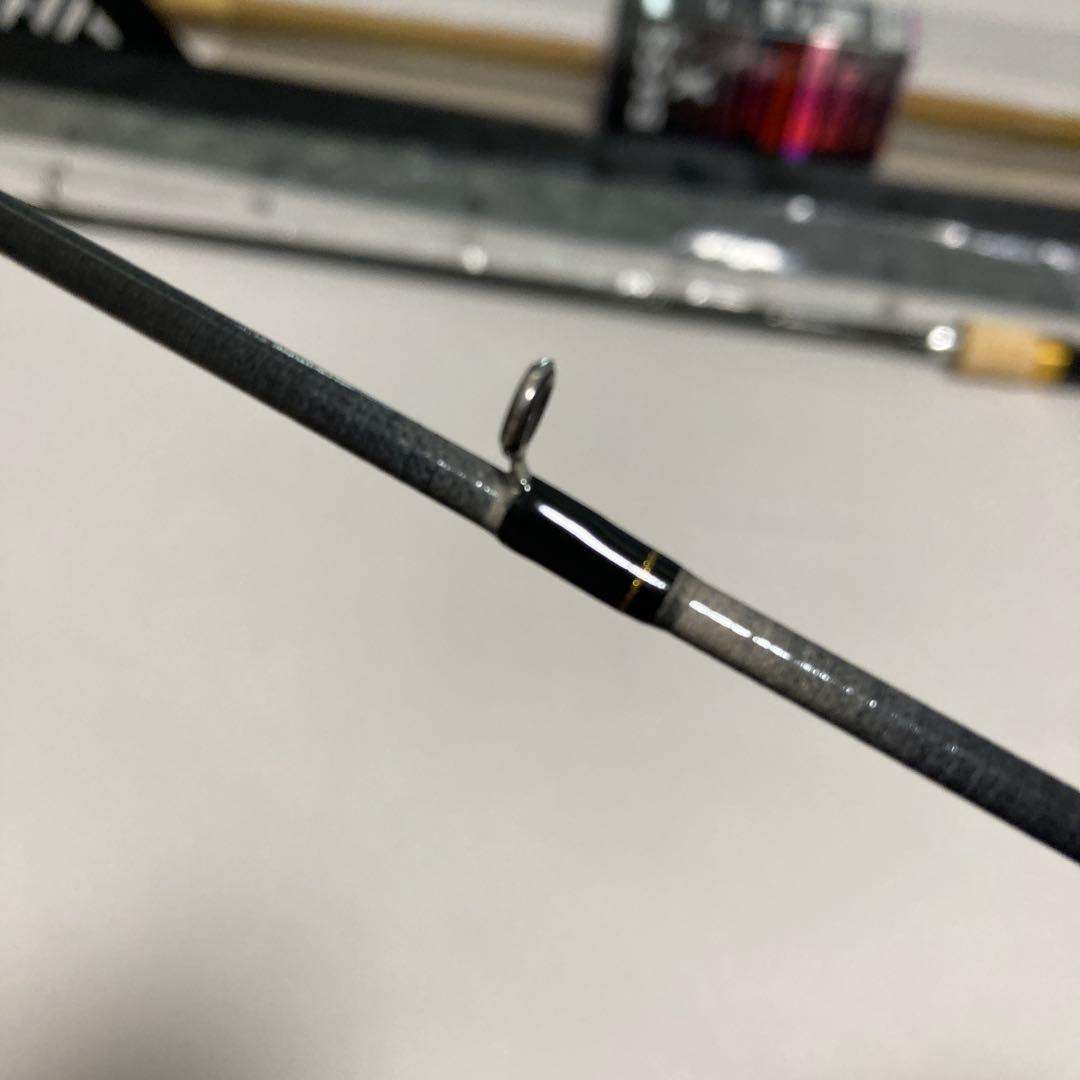 バスX　712HB