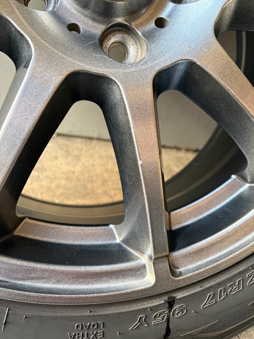 17インチ　タイヤ、ホイール4本セット