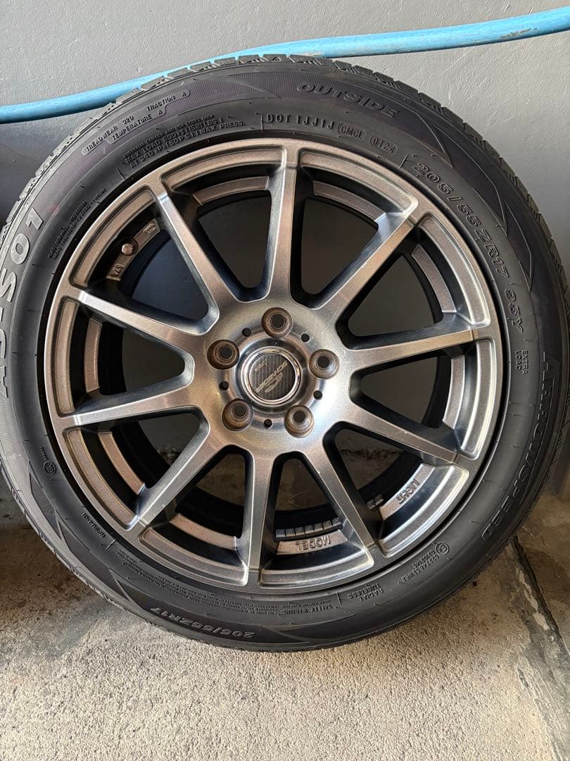 17インチ　タイヤ、ホイール4本セット