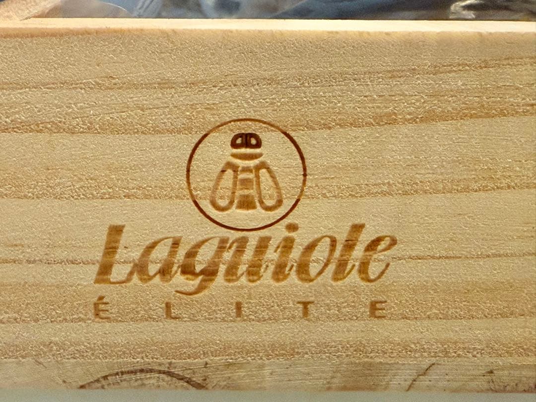 Laguiole elite カトラリーセット　24本入り　シルバー　刻印入り