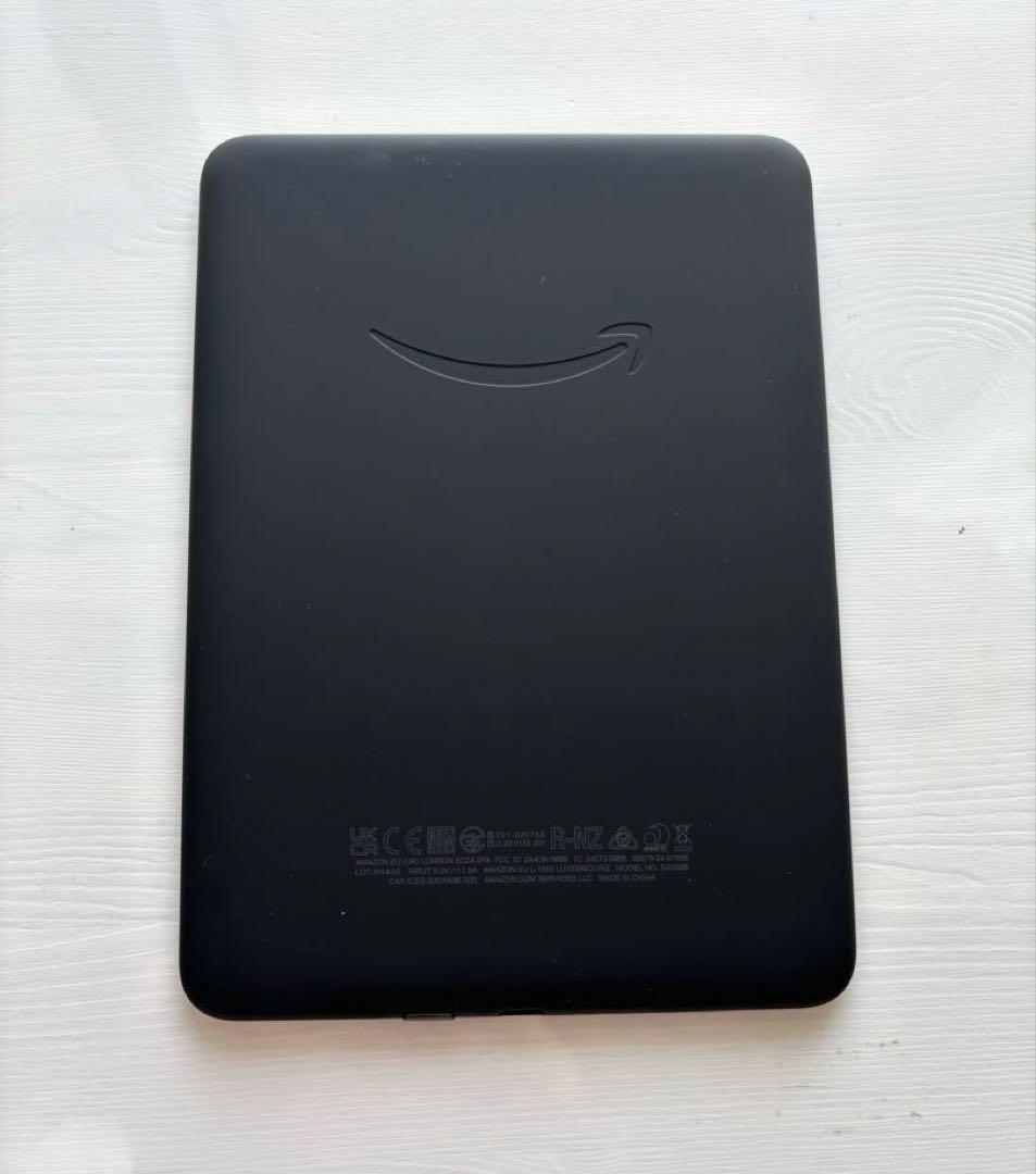 Kindle Paperwhite (16GB) 7インチディスプレイ