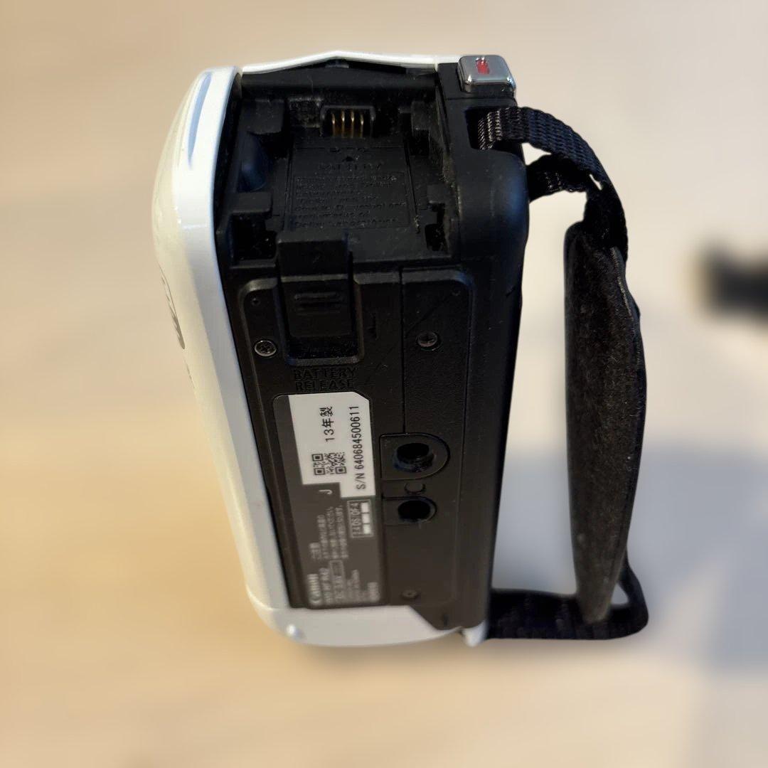 Canon IVIS HF R42 ビデオカメラ 本体　充電器　バッテリー