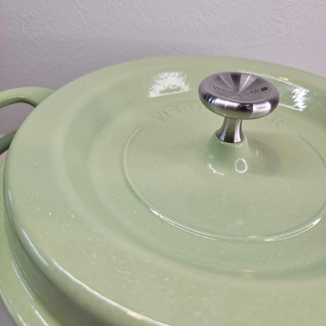 VERMICULARバーミキュラオーブンポットラウンド 22cm パールグリーン