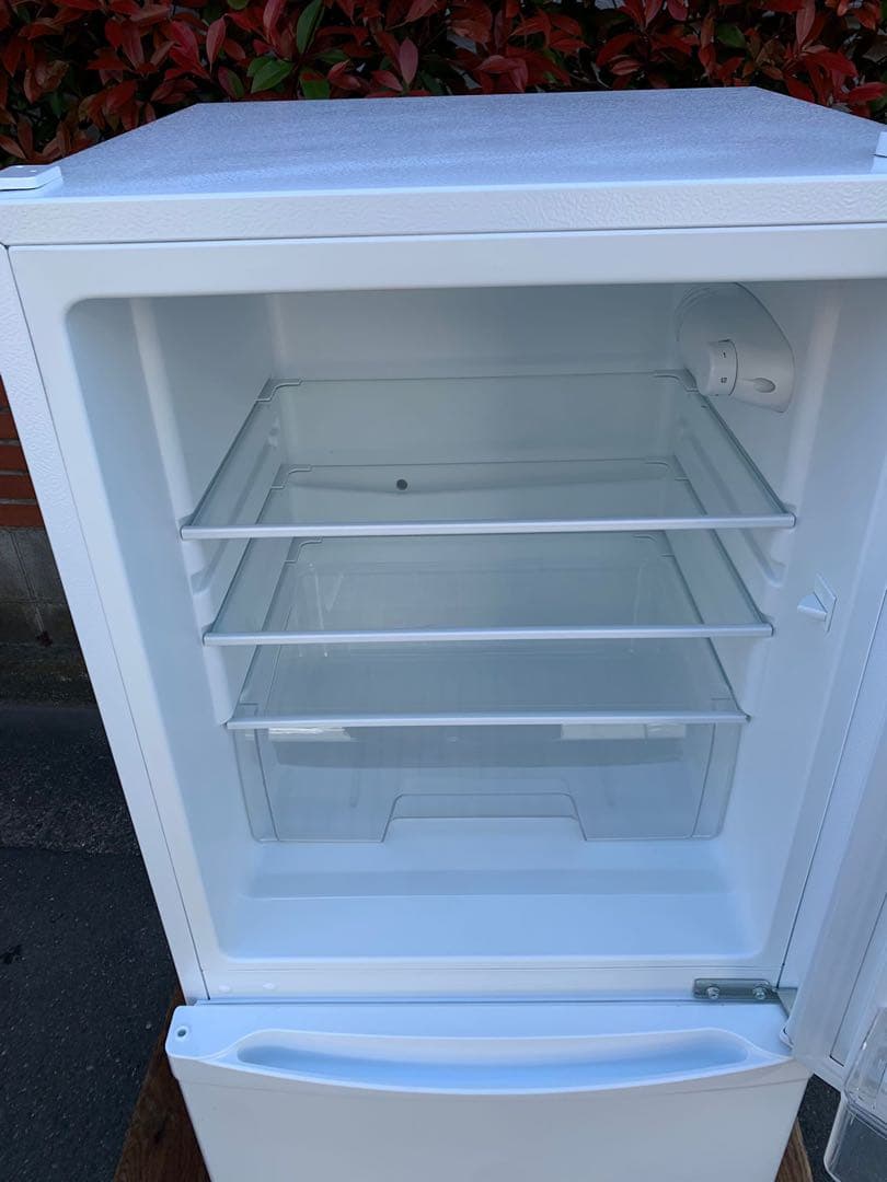 mi 　アイリスオーヤマ　ノンフロン冷凍冷蔵庫　142L