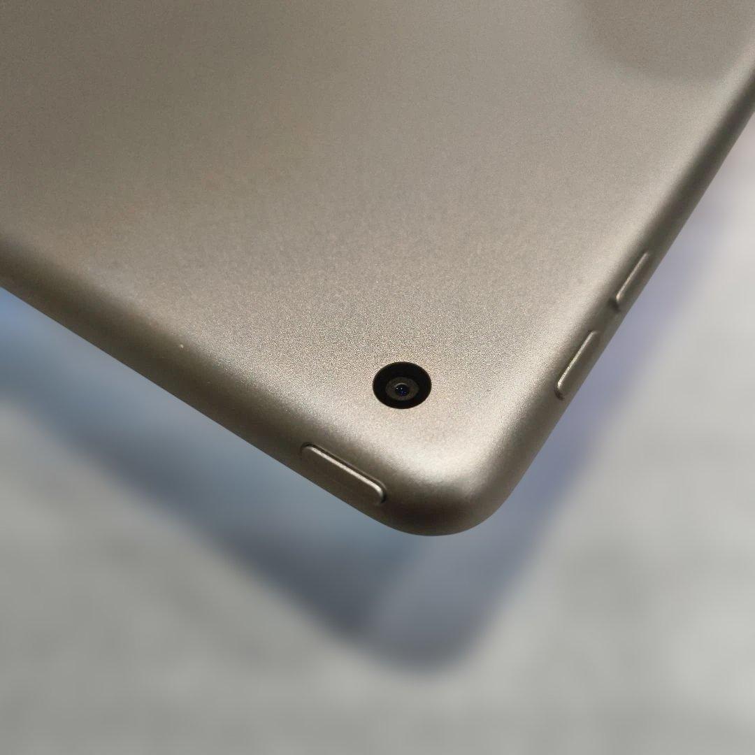 【美品】iPad 第5世代 WiFi 32GBスペースグレイ＋ペン＋充電器＋線