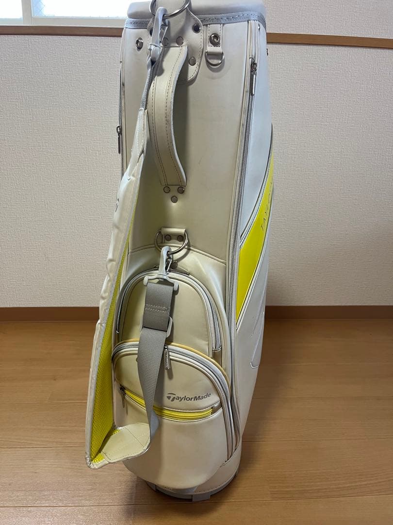 TAYLORMADE ゴルフバッグ・キャディバッグ　テーラーメイド　レディース