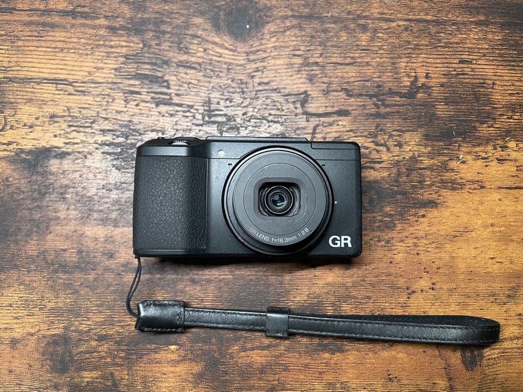 【美品】RICOH GRⅡ APS-Cサイズ シャッター回数2449回