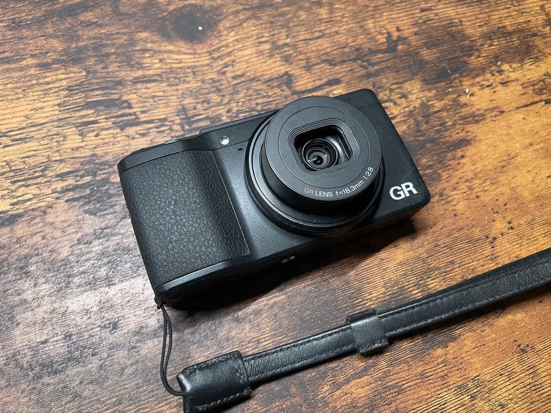 【美品】RICOH GRⅡ APS-Cサイズ シャッター回数2449回