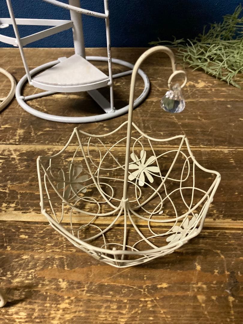 ガーデニング雑貨アンティーク　シャビー　フラワースタンド　アイアンバスケット