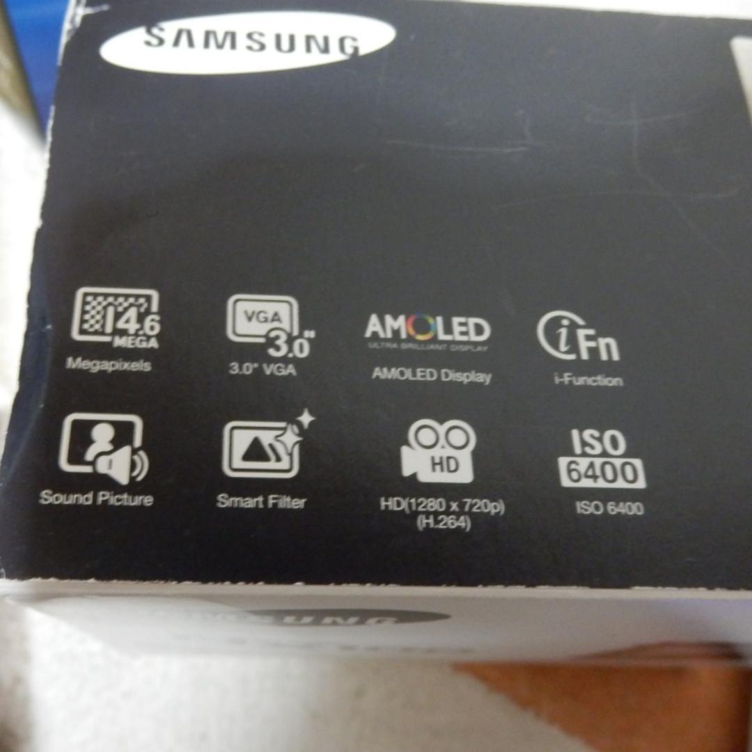 ★日本未発売❤️新品級❤️NX100★ミラーレス一眼★動作品★サムスン珍しい機種