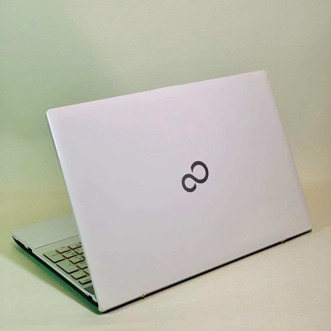 Core i7✨8世代✨SSD512GB✨32GB✨オフィス✨白✨ノートパソコン