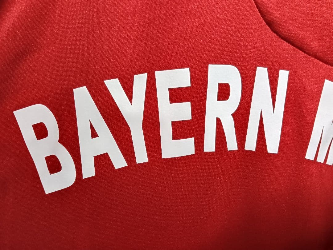 正規品！美品！ バイエルン・ミュンヘン　ユニフォーム 10-11 Oサイズ