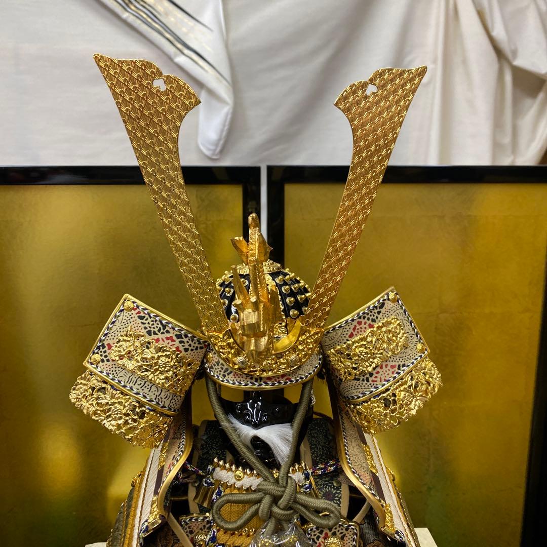 五月人形 武士の鎧 金色装飾