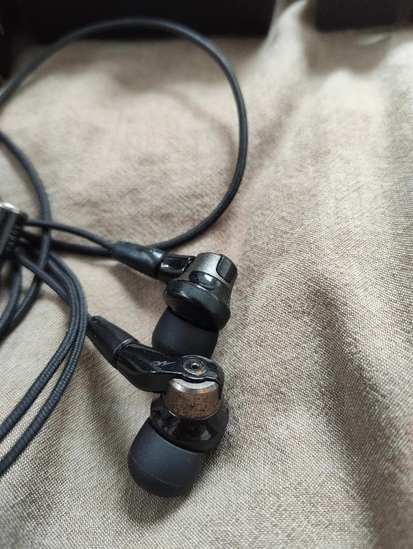 値引き:ラディウス radius HP-NHR31 重低音 ハイレゾ リケーブル