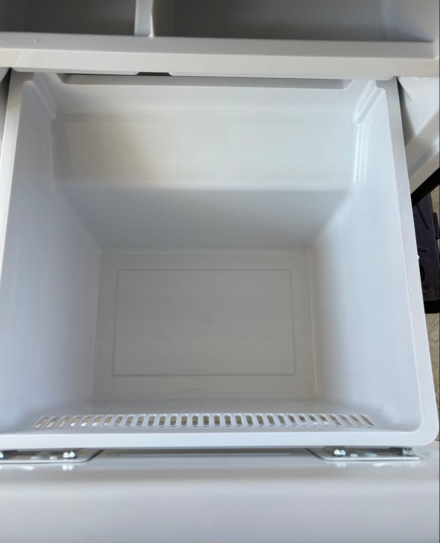 【73】【超美品】AQUA 高年式冷蔵庫　右開き　135L