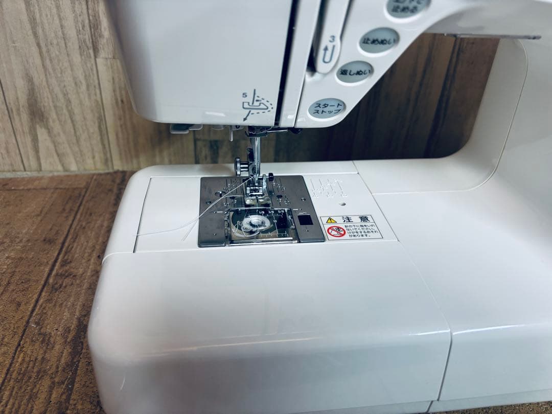 ジャノメ シェーネ、厚手に強い実用パワフルミシン、大型液晶、清掃整備済み