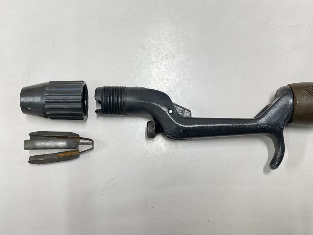 FEATHERWEIGHT CHAMPION コーデルショート 茶