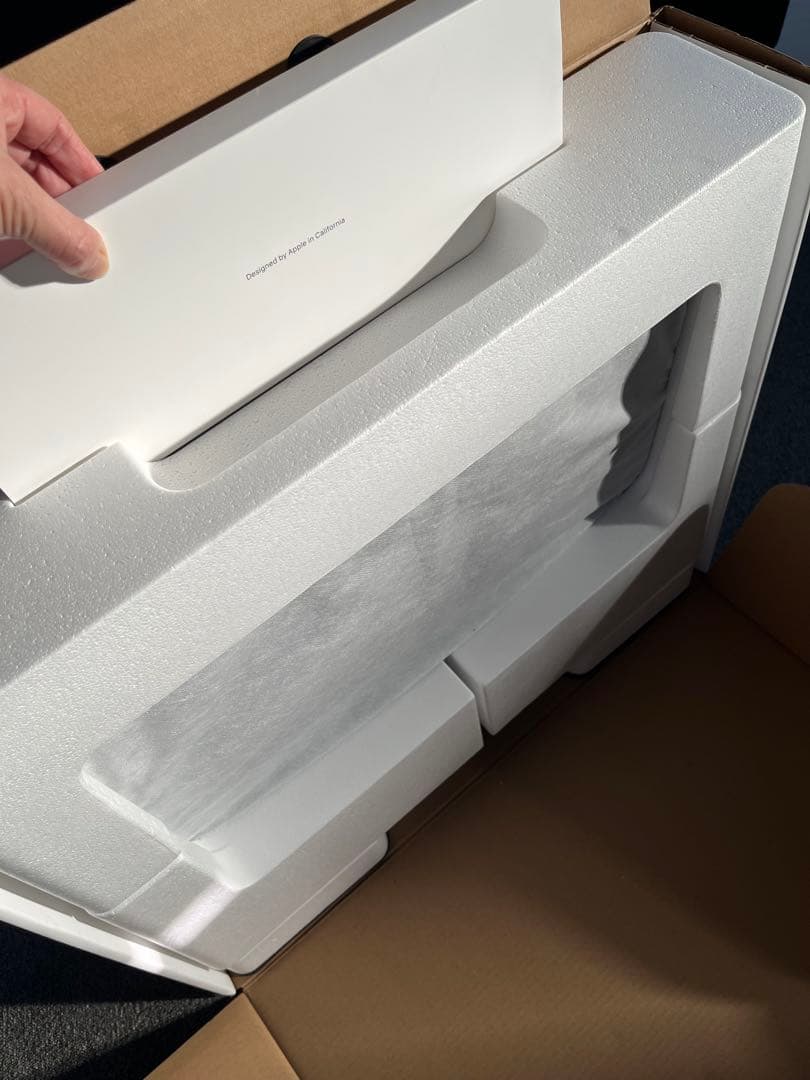 Apple iMac 21.5インチ本体 + キーボード + マウス